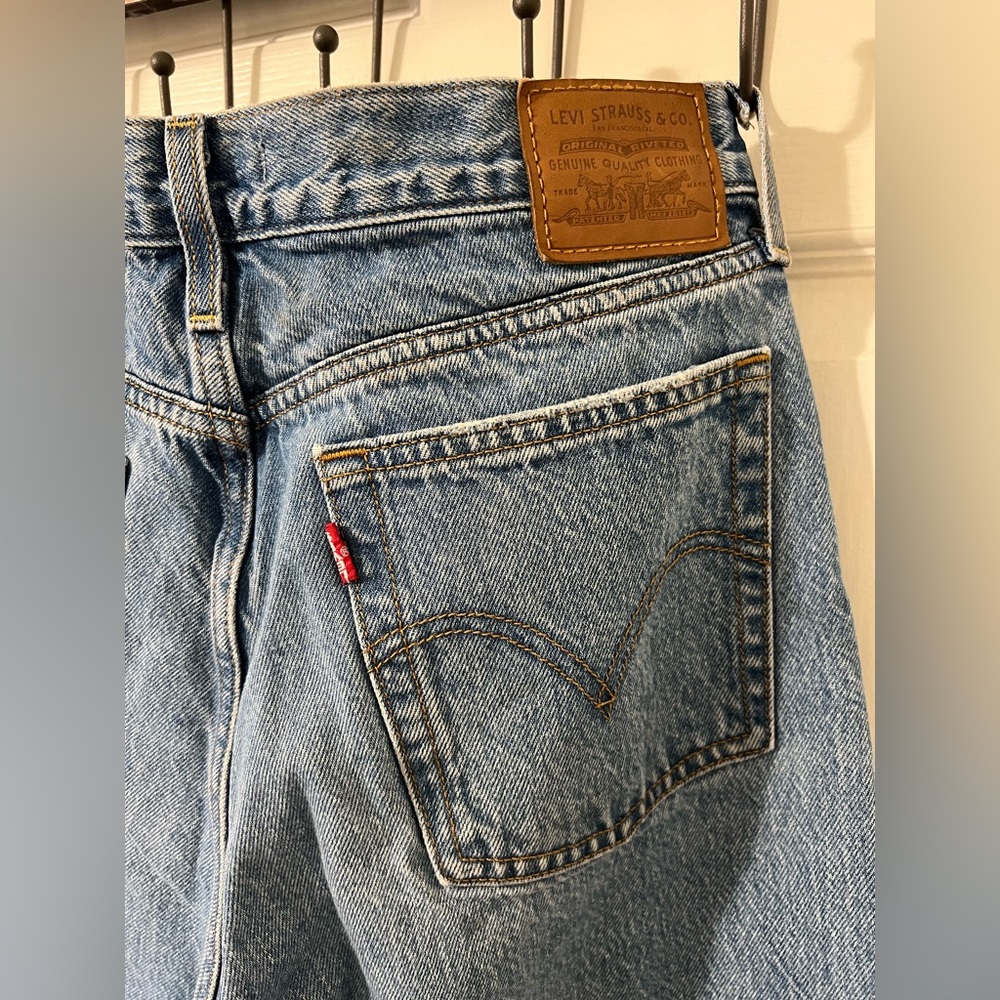 Levis Wedgie sz 29 - Picture 1 of 10